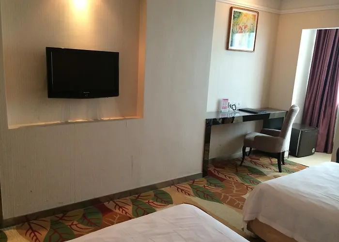 Deluxe Queen Room
