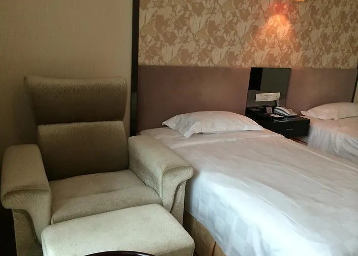 Deluxe Queen Room